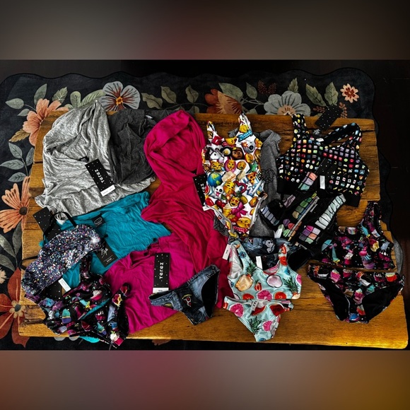 HUGE BUNDLE of Terez Girls Clothing! 19 pieces! All NWT! Array of sizes!! - Picture 2 of 11